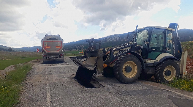 İlçelerde Yollar Büyükşehir'le Yenileniyor