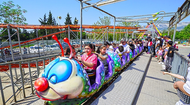 Minikler Lunapark'ta Doyasıya Eğlendi