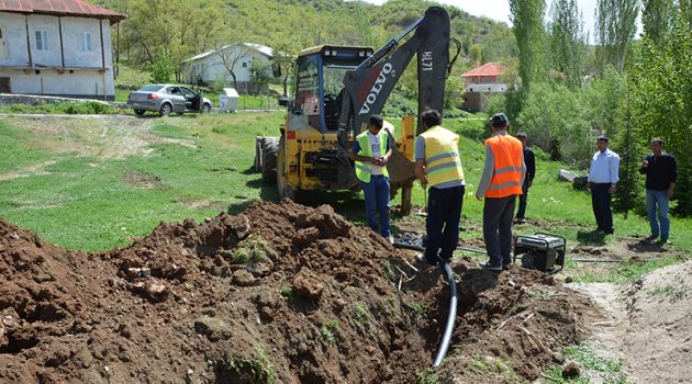 ANZOREY'DE İÇME SUYU ÇALIŞMALARI TAMAMLANIYOR