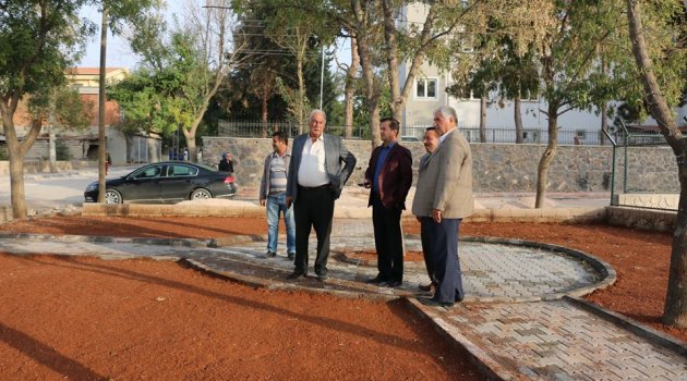 BAŞKAN BOZDAĞ'DAN İLÇE MERKEZİNDE VE KIRSAL MAHALLELERDE HİZMETLER ARALIKSIZ DEVAM EDİYOR..