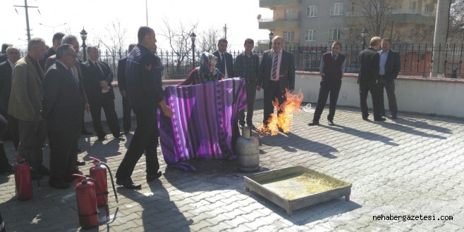 BÜYÜKŞEHİR İTFAİYESİ'NDEN EĞİTİM VE TATBİKAT