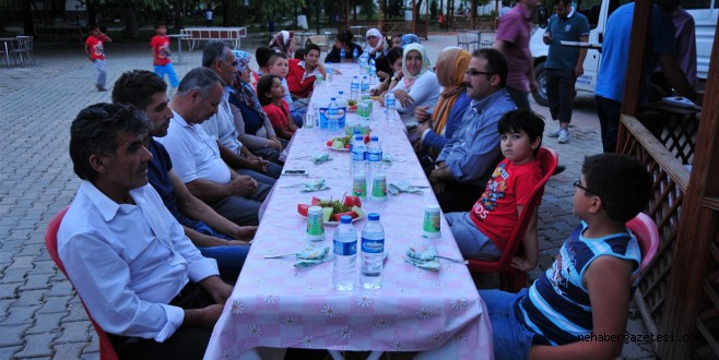 Dünya Yetimler Gününde Kardeşlik İftarı