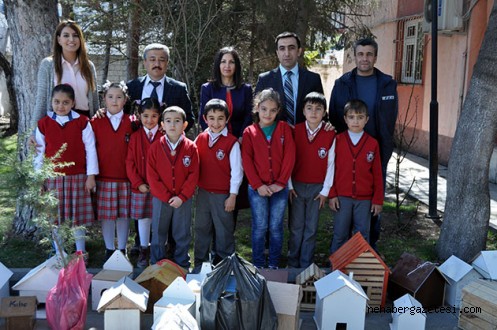 Elbistanlı Öğrenciler Kuşlar İçin 100 Adet Kuş Evi Yaptı