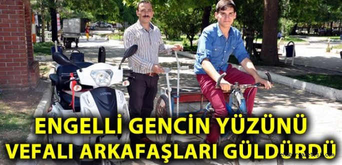 Engelli Genç, Vefalı Arkadaşları Sayesinde Güldü