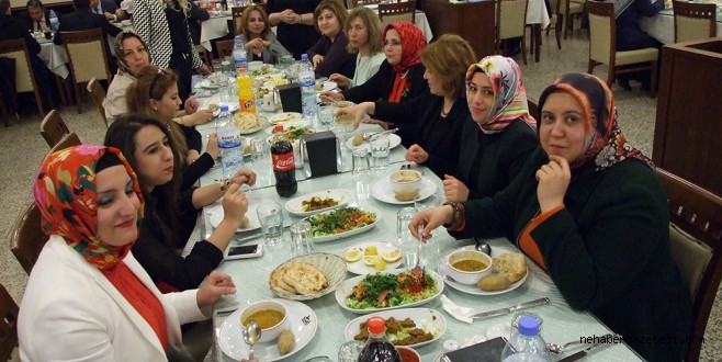 Halk Eğitimliler Yemekte Biraraya Geldi