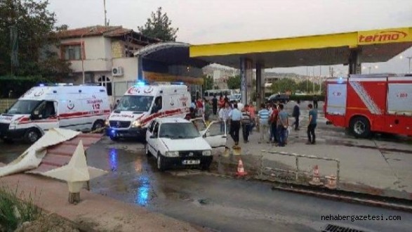 İSTASYONDA LPG DOLUMU YAPAN ARAÇ BİRDEN PATLAMA OLDU,YAŞANAN FACİADA 4 YARALI VAR