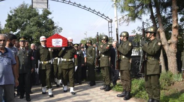 Kahramanmaraş Göksun İlçesindeki Kazada Hayatını Kaybeden Er, Toprağa Verildi..