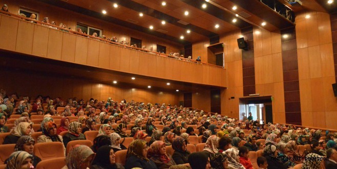 "Mülteci kadınlar" Konulu Panele Büyük İlgi