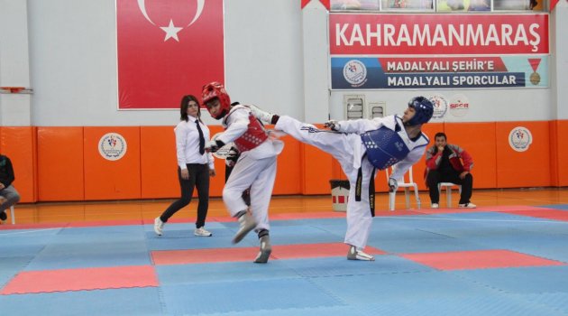 OKUL SPORLARI TAEKWONDO GURUP BİRİNCİLİĞİ TURNUVASI TAMAMLANDI