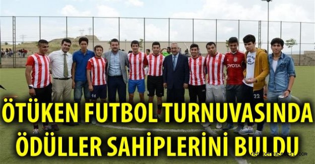 Ötüken Futbol Turnuvasında Ödüller Sahiplerini Buldu  Haber46.com... Lütfen izinsiz kopyalama yapmayınız...http://www.haber46.com/spor/otuken-futbol-turnuvasinda-oduller-sahiplerini-buldu