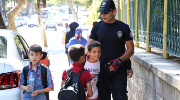 Polisten Okul Çevresi Uygulaması