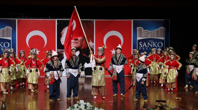 SANKO OKULLARINDA GAZİANTEP'İN KURTULUŞUNUN 97. YILI KUTLANDI