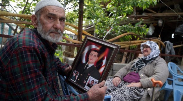 Şehit torununun acısıyla felç geçiren eşinin "her şeyi" oldu