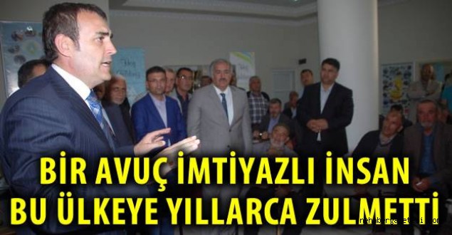 Ünal: Bir avuç imtiyazlı insan bu ülkeye yıllarca zulmetti  Haber46.com... Lütfen izinsiz kopyalama yapmayınız...http://www.haber46.com/siyaset/unal-bir-avuc-imtiyazli-insan-bu-ulkeye-yillarca-zulmetti-