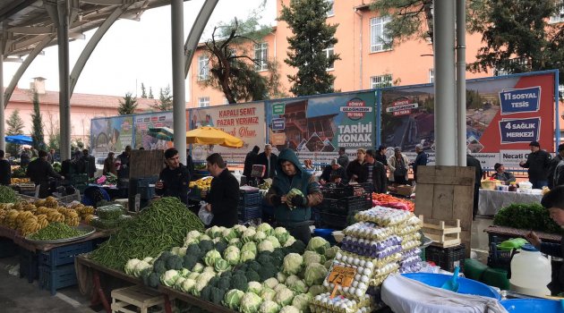 VATANDAŞTAN BAHÇELİEVLER PAZAR YERİNE TAM NOT