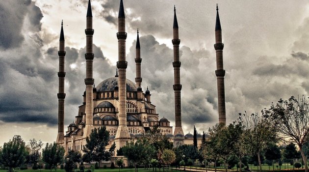 ZANAATKARLARIMIZ BALKANLARDAKİ CAMİLERİ SÜSLEYECEK